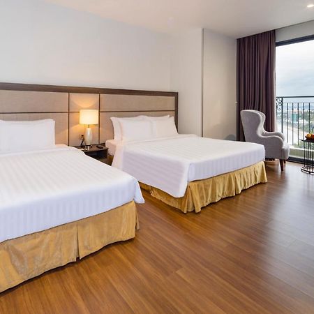 Aston Nha Trang City Hotel Esterno foto